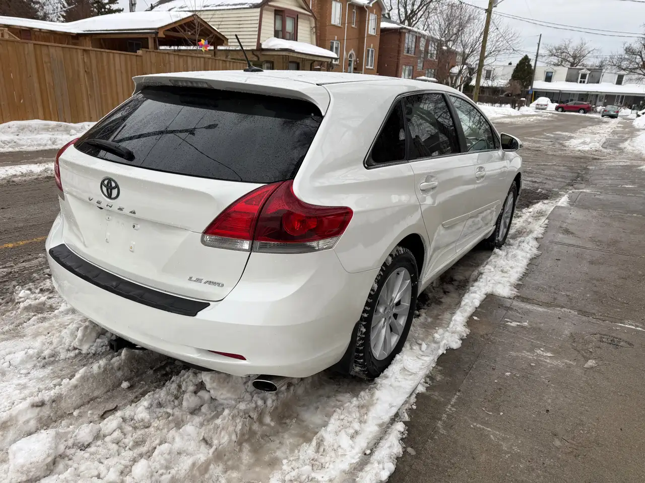 Toyota Venza снимка Toyota Venza