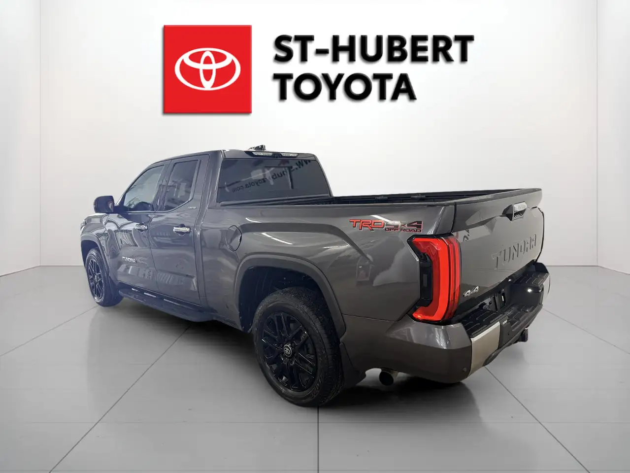 Toyota Tundra снимка Toyota Tundra