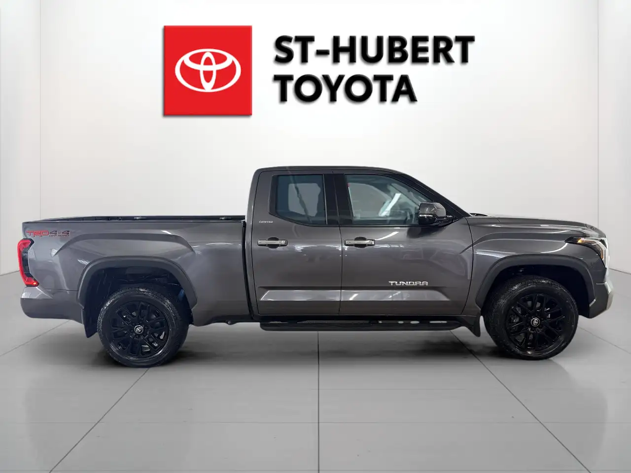 Toyota Tundra снимка Toyota Tundra