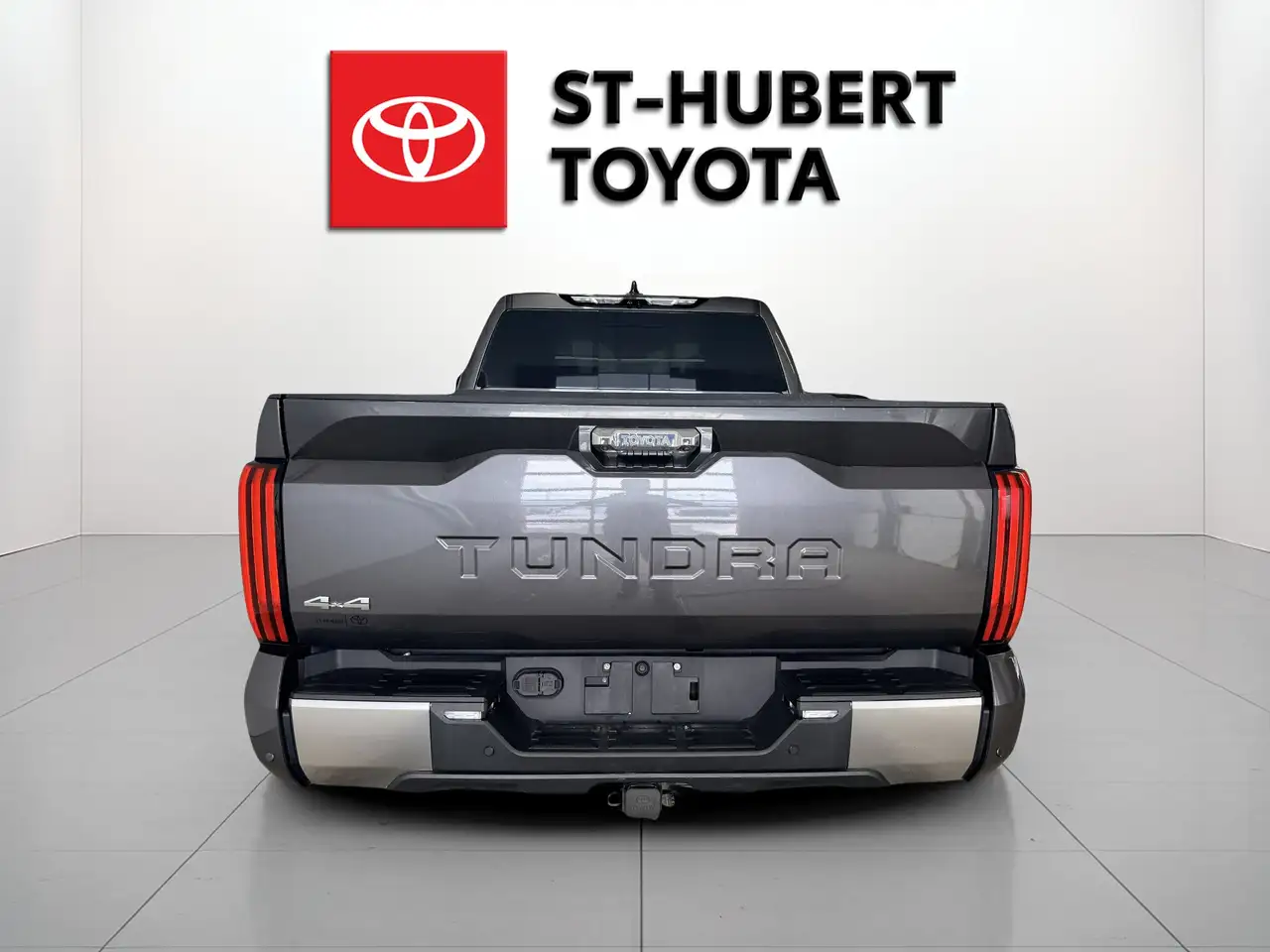 Toyota Tundra снимка Toyota Tundra