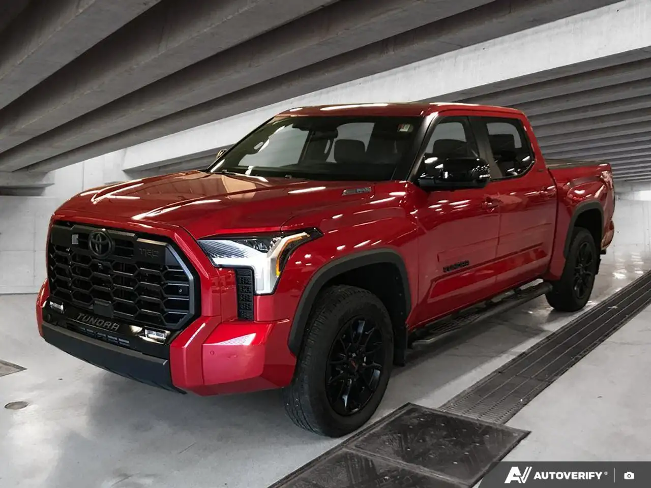 Toyota Tundra снимка Toyota Tundra