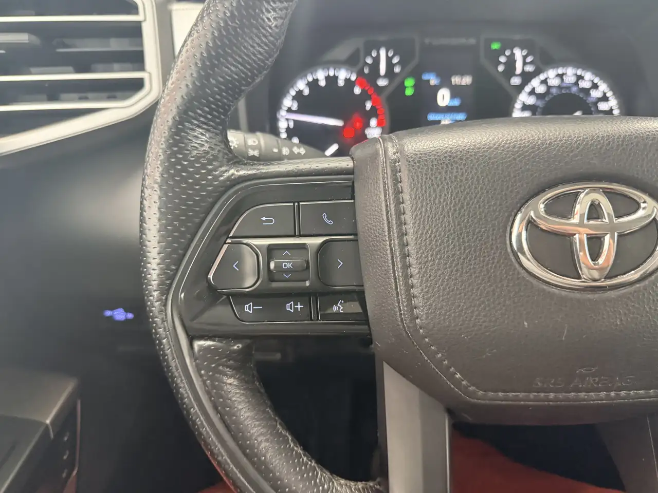 Toyota Tundra снимка Toyota Tundra