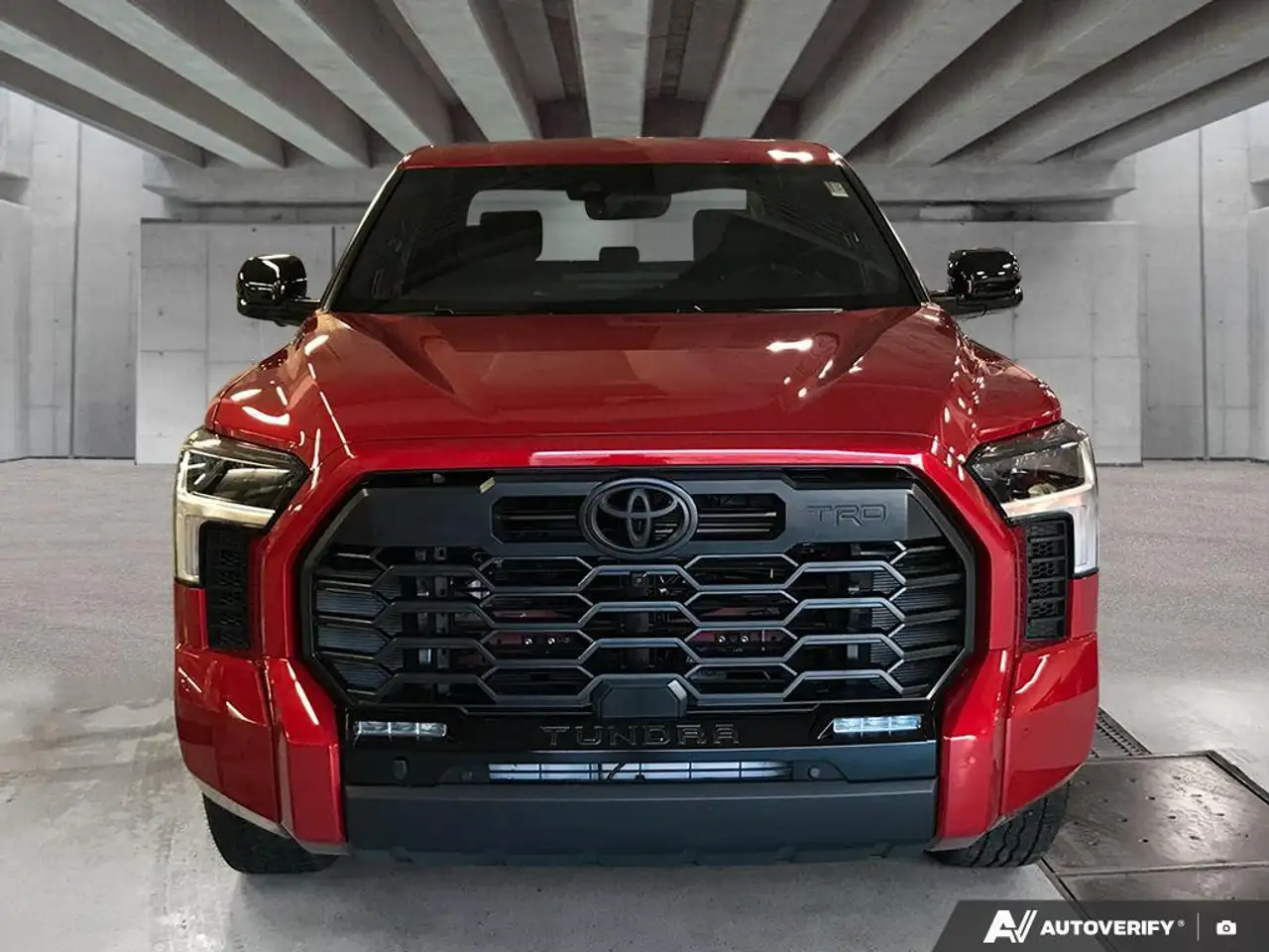 Toyota Tundra снимка Toyota Tundra