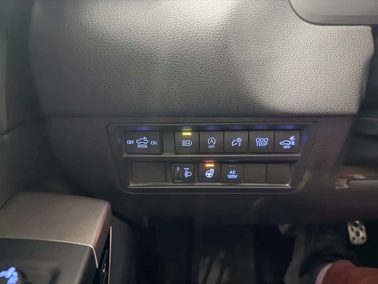 Toyota Tundra снимка Toyota Tundra