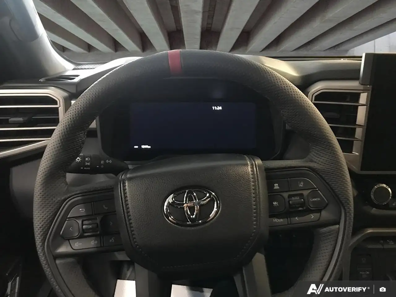 Toyota Tundra снимка Toyota Tundra