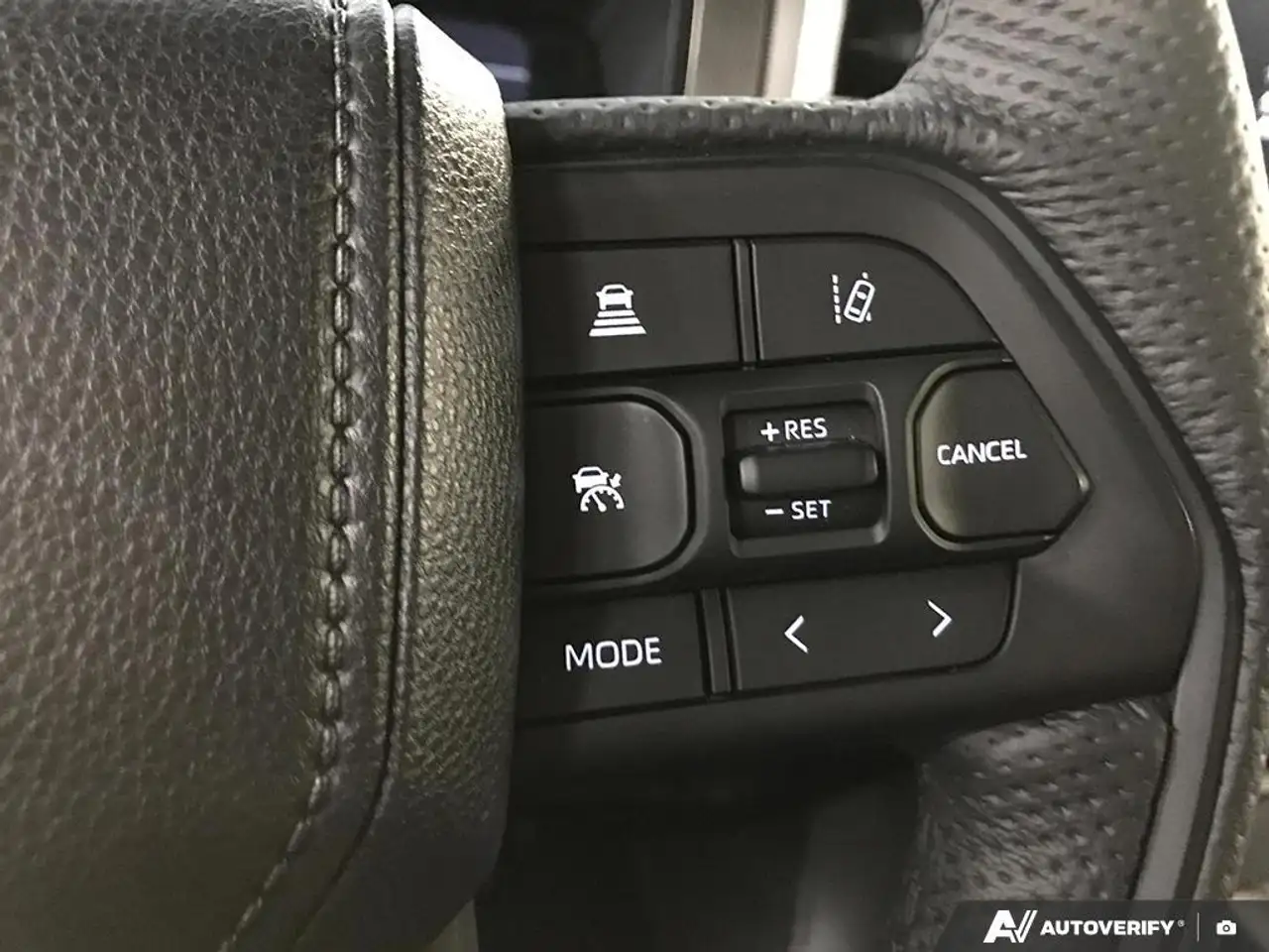 Toyota Tundra снимка Toyota Tundra