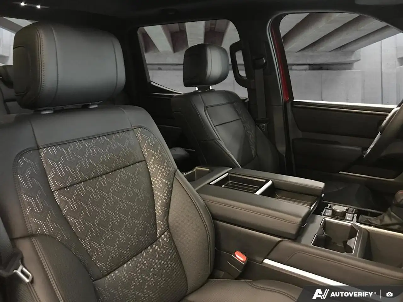 Toyota Tundra снимка Toyota Tundra