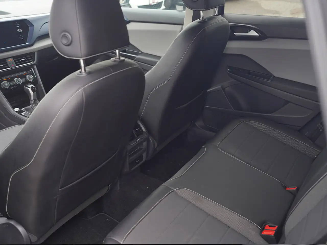 Volkswagen Taos снимка Volkswagen Taos
