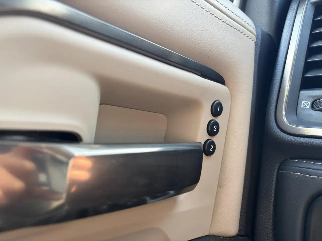 RAM 2500 photo RAM 2500
