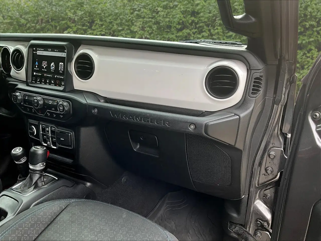 Jeep Wrangler снимка Jeep Wrangler