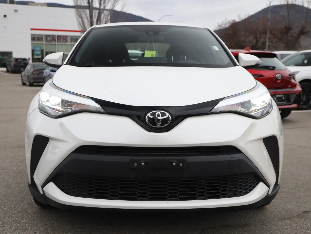 Toyota C-HR снимка Toyota C-HR