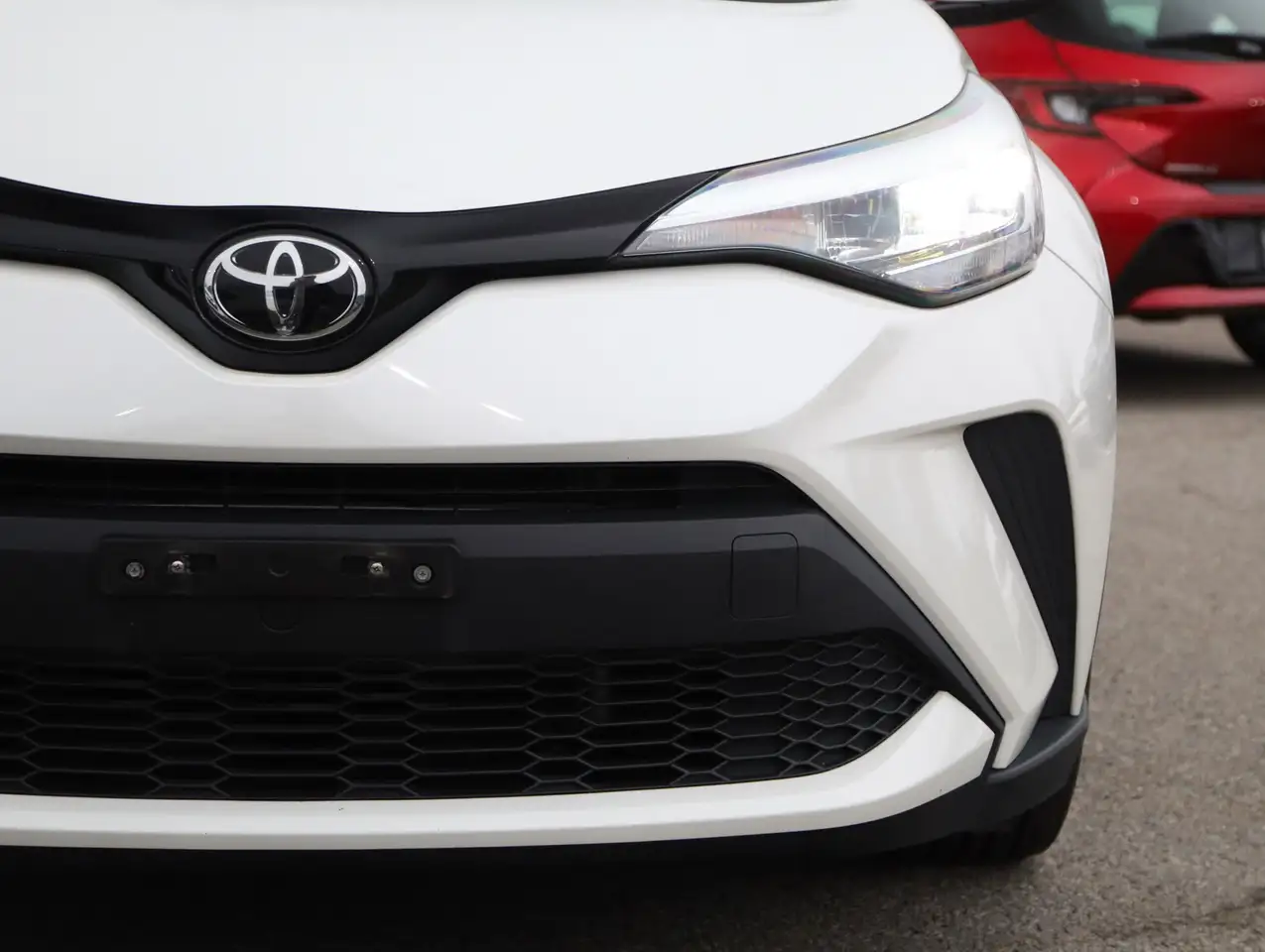 Toyota C-HR снимка Toyota C-HR