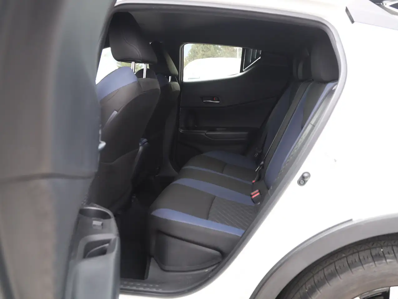 Toyota C-HR снимка Toyota C-HR