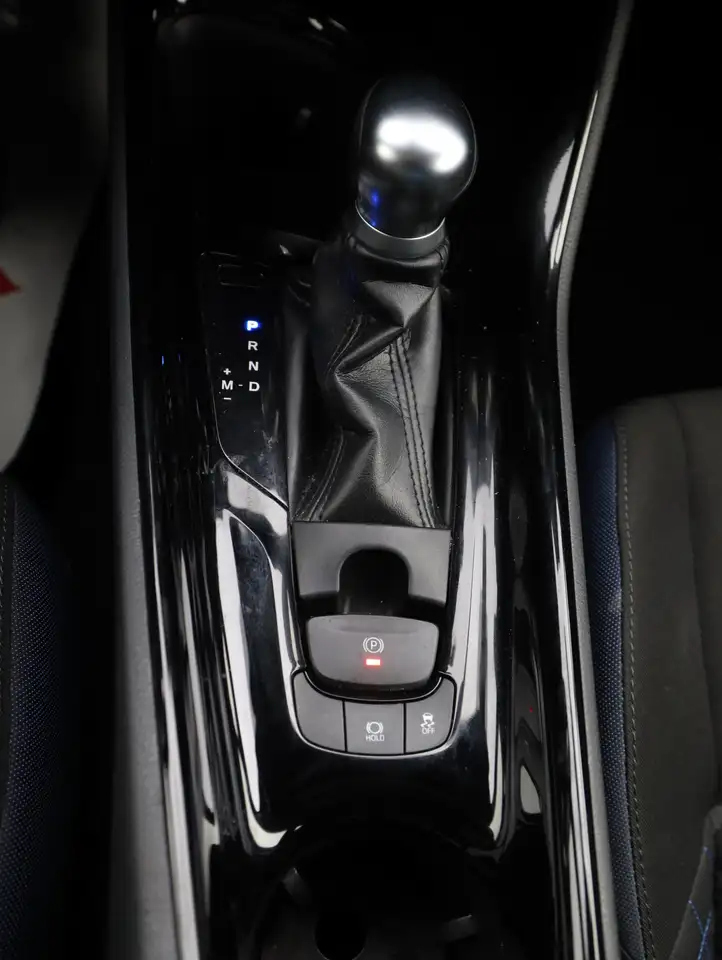 Toyota C-HR снимка Toyota C-HR