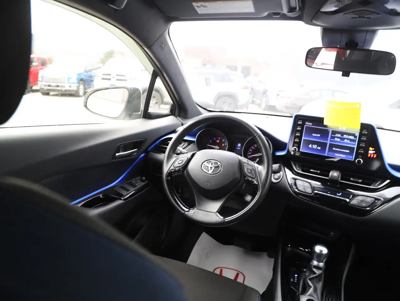 Toyota C-HR снимка Toyota C-HR