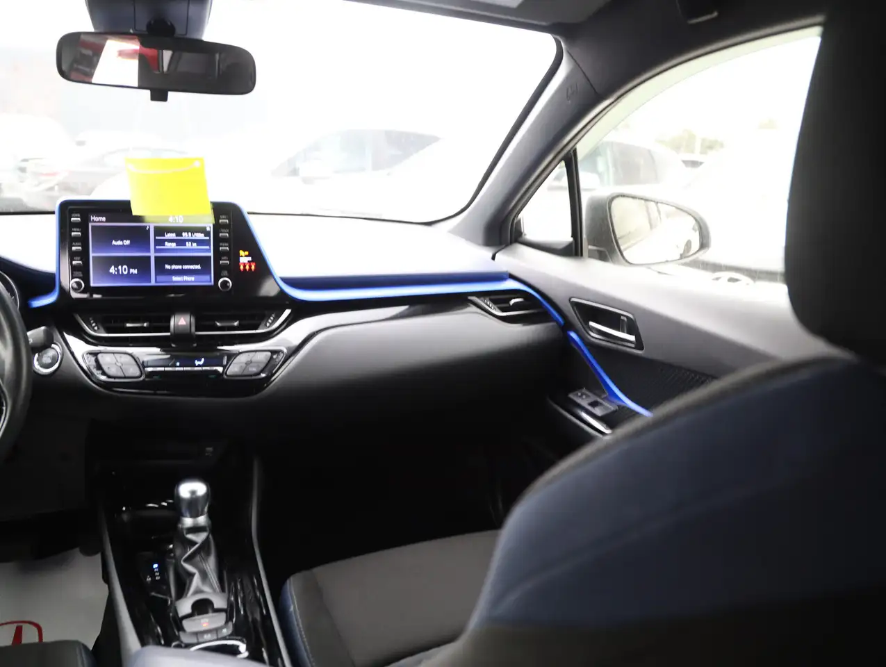 Toyota C-HR снимка Toyota C-HR