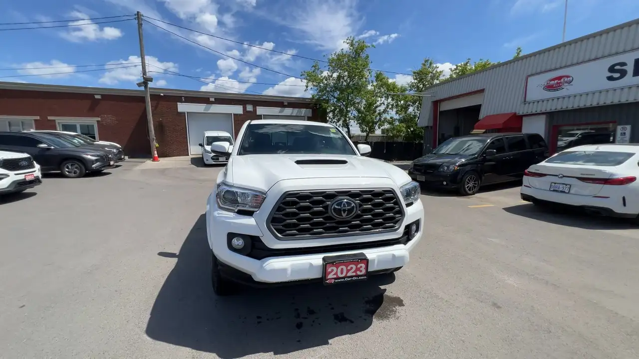 Toyota Tacoma снимка Toyota Tacoma