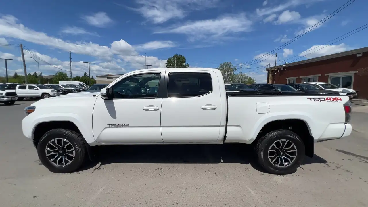 Toyota Tacoma снимка Toyota Tacoma