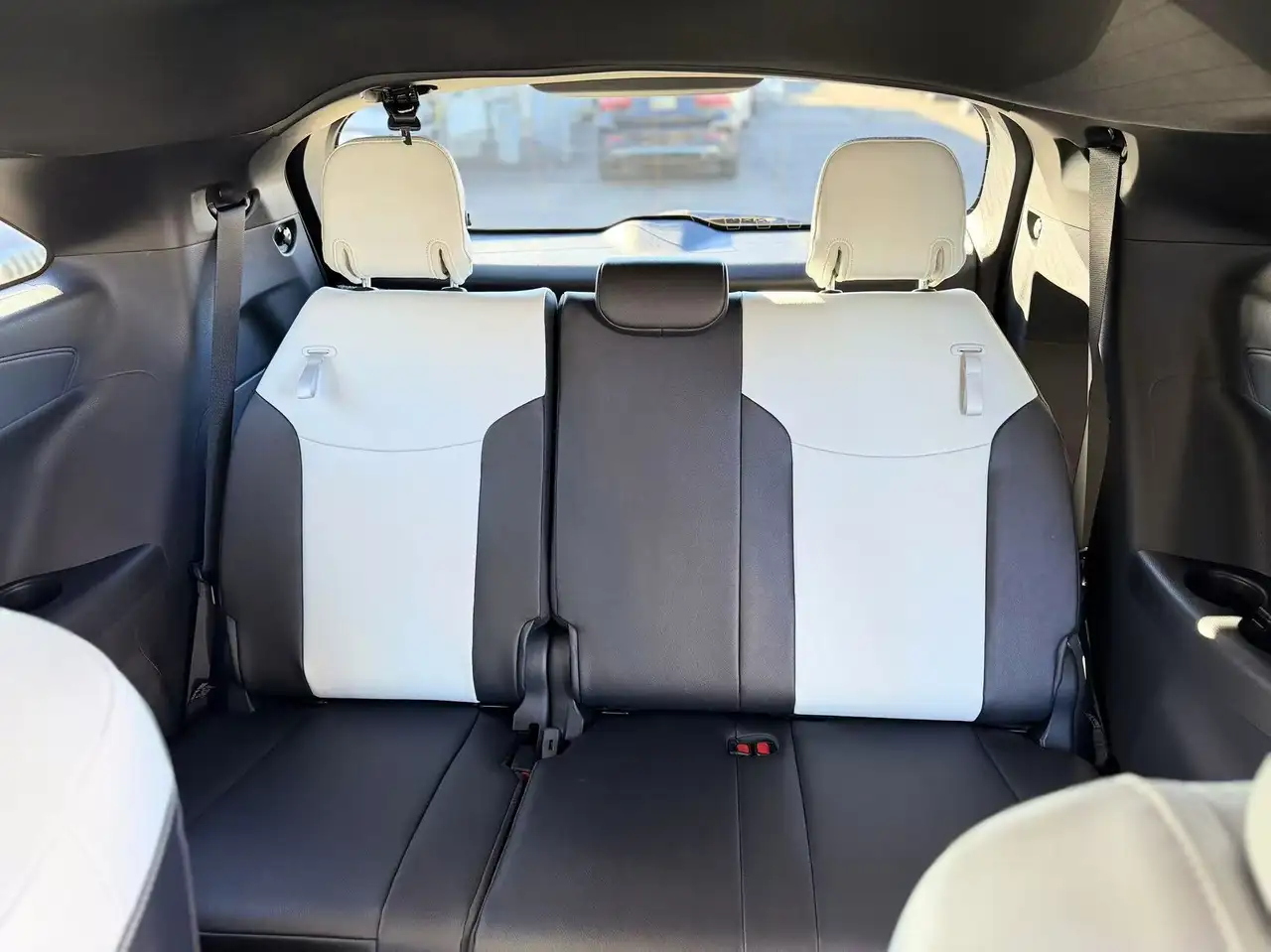 Toyota Sienna снимка Toyota Sienna