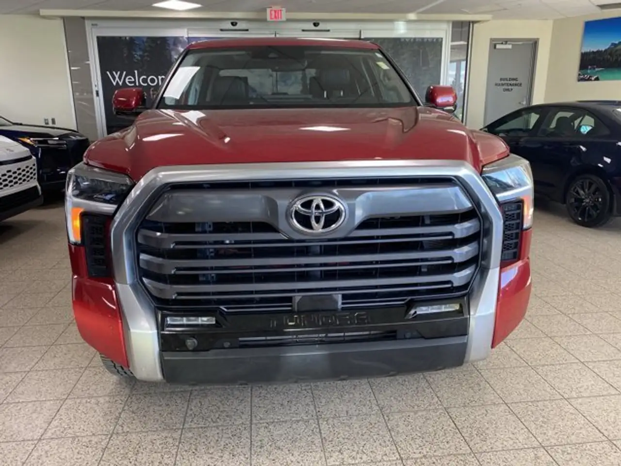 Toyota Tundra снимка Toyota Tundra