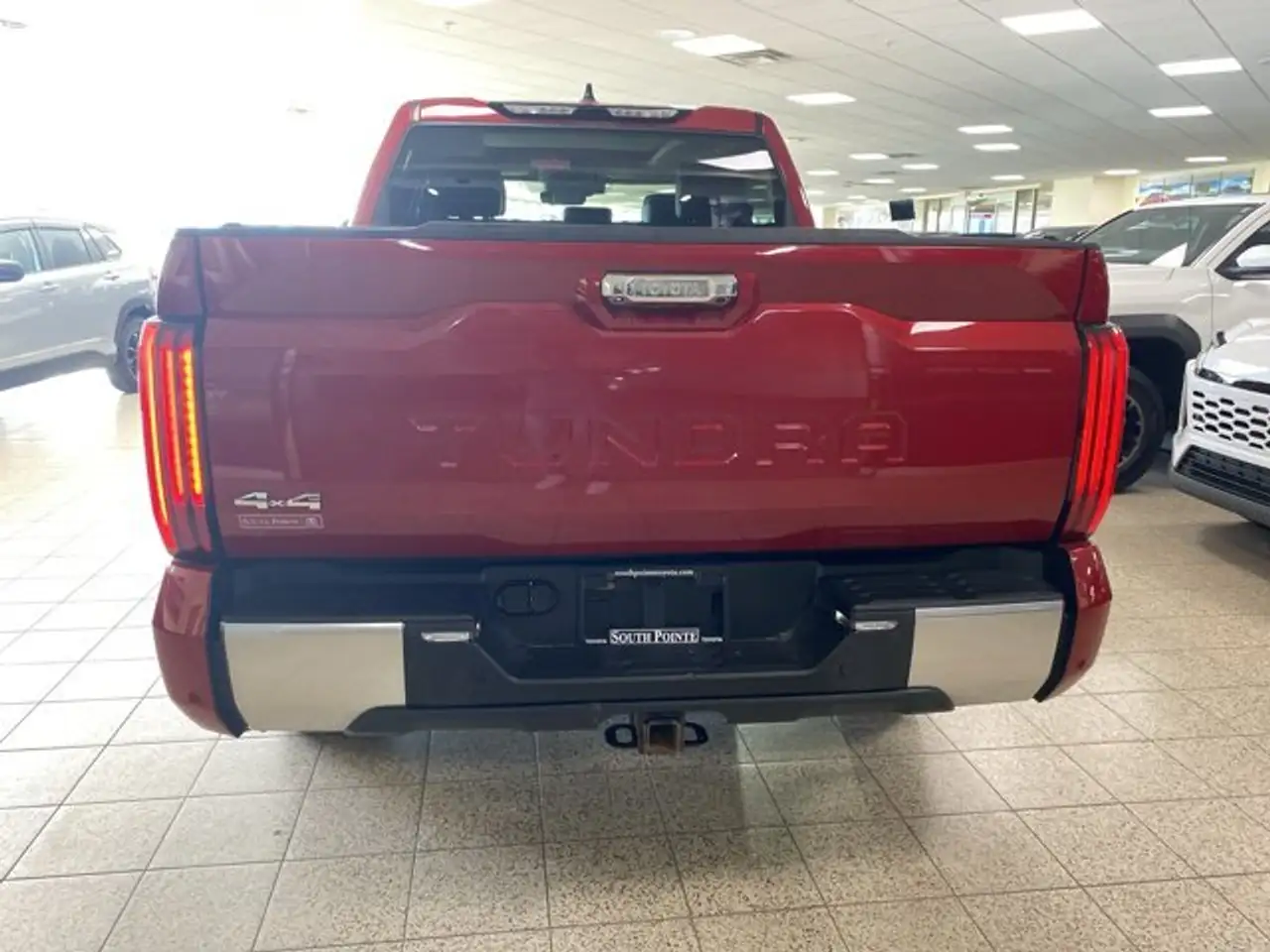 Toyota Tundra снимка Toyota Tundra