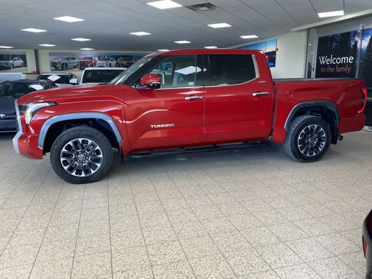 Toyota Tundra снимка Toyota Tundra
