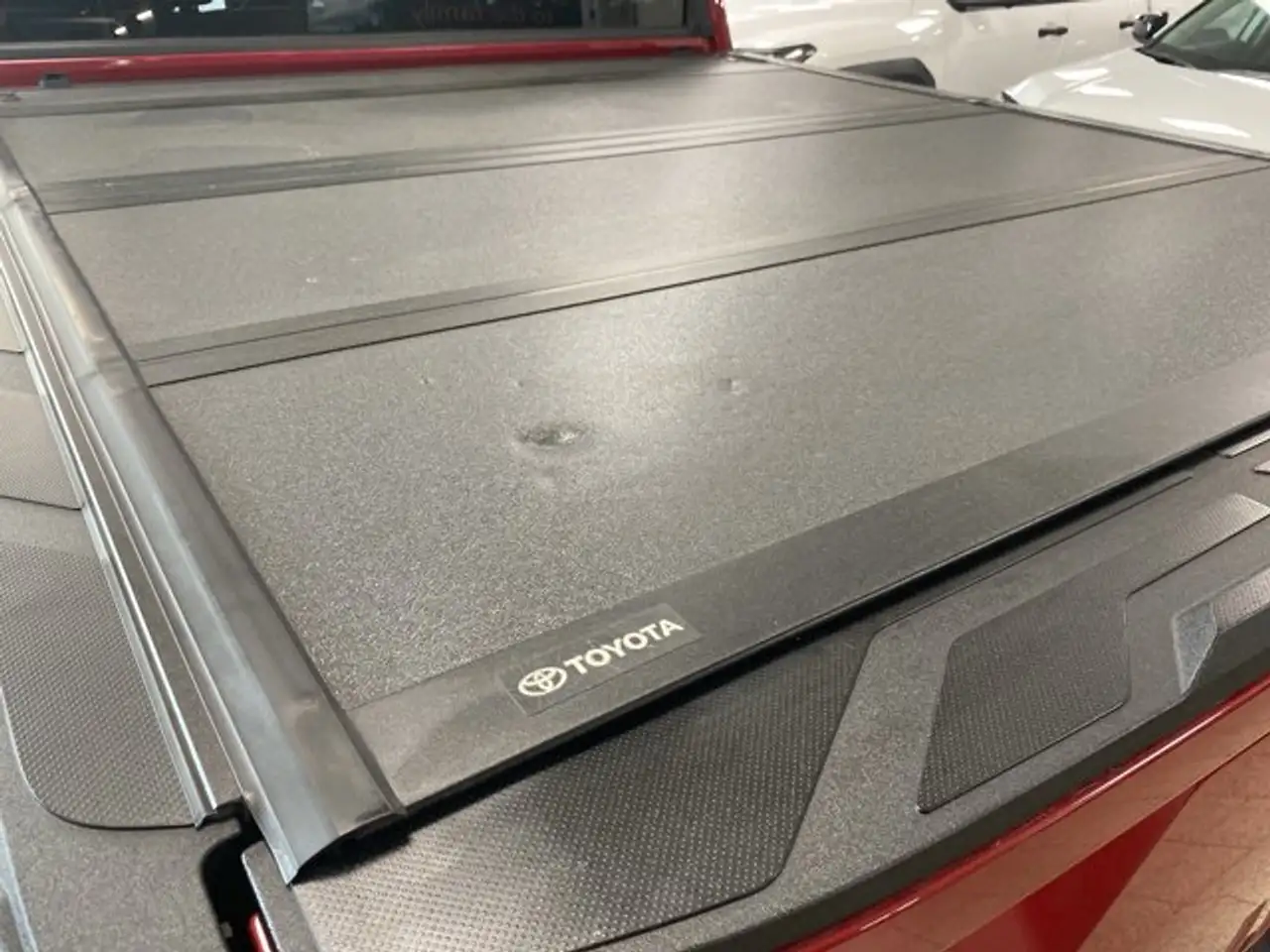 Toyota Tundra снимка Toyota Tundra