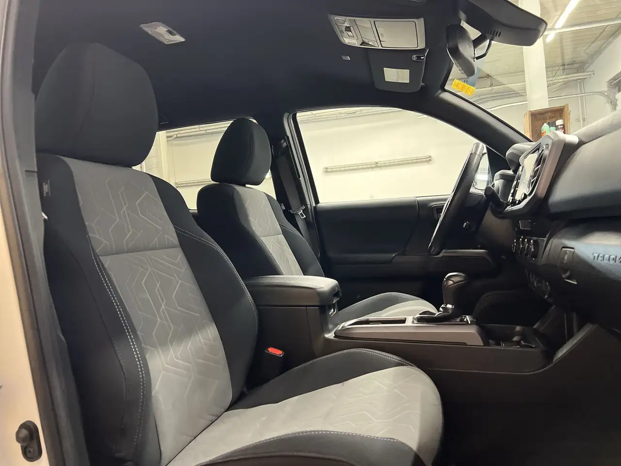 Toyota Tacoma снимка Toyota Tacoma