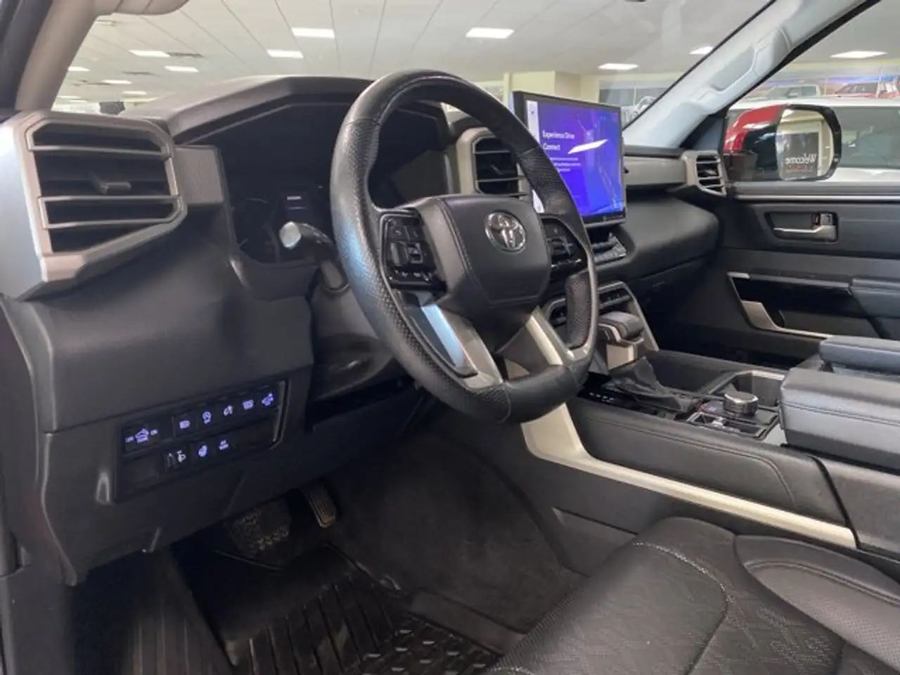 Toyota Tundra снимка Toyota Tundra