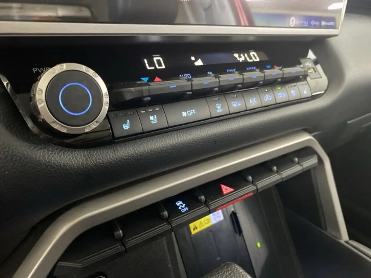 Toyota Tundra снимка Toyota Tundra
