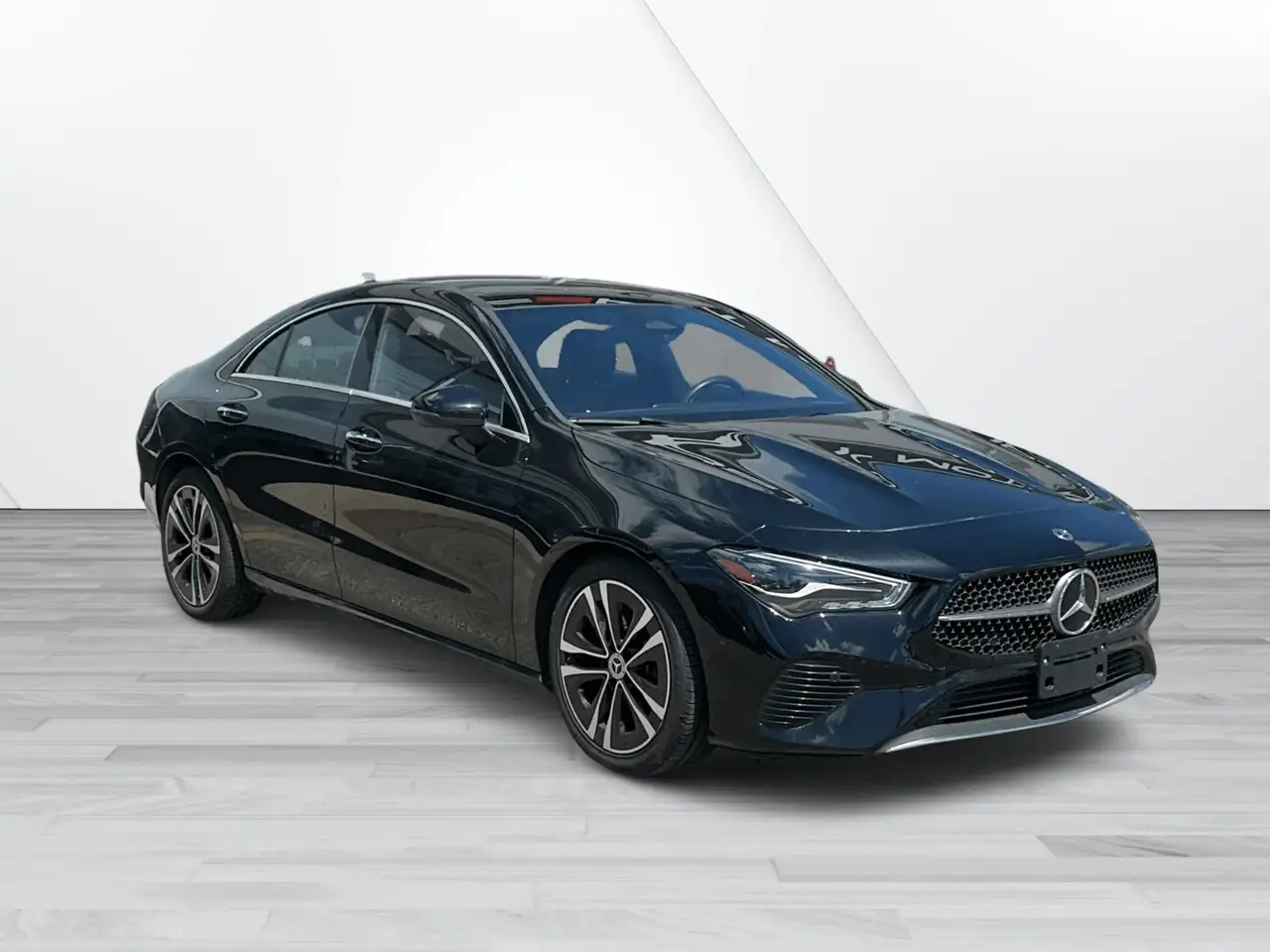 Mercedes-Benz CLA снимка Mercedes-Benz CLA