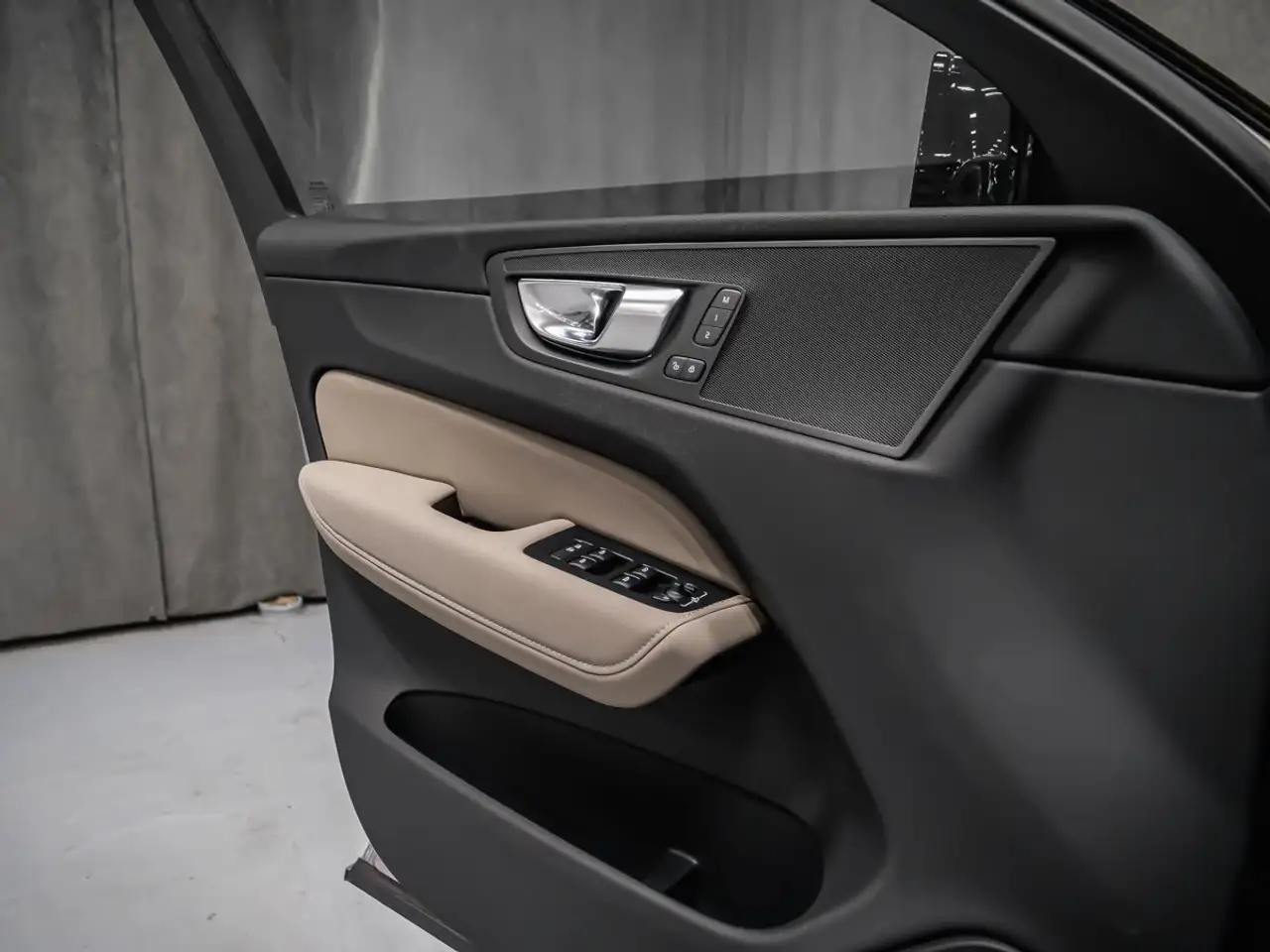 Volvo XC60 снимка Volvo XC60