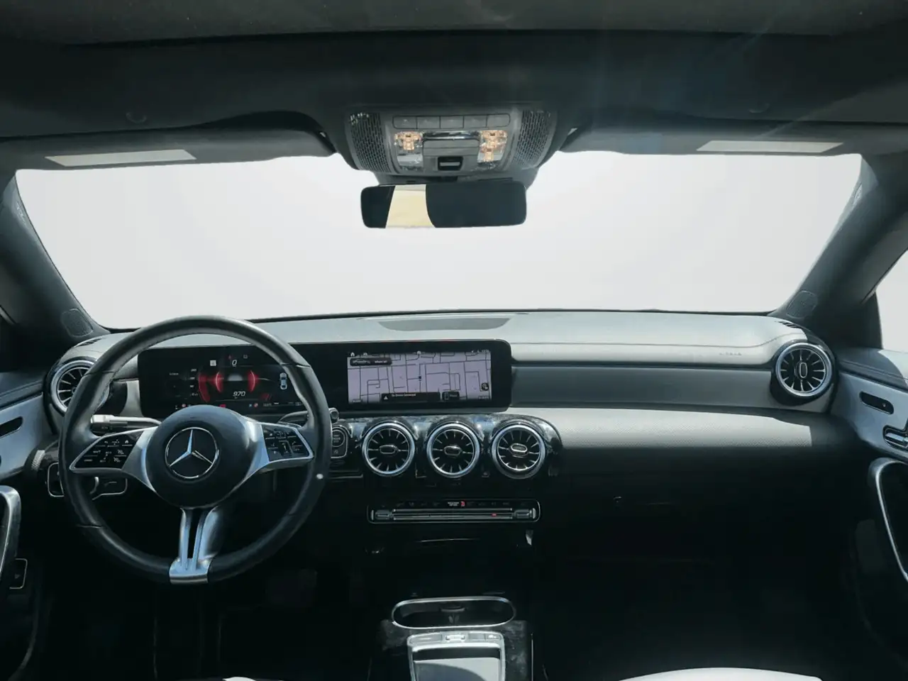 Mercedes-Benz CLA снимка Mercedes-Benz CLA