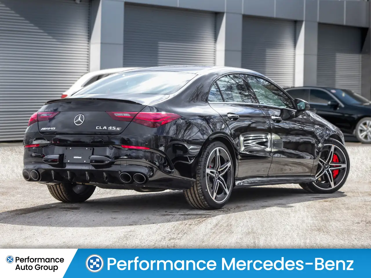 Mercedes-Benz CLA снимка Mercedes-Benz CLA
