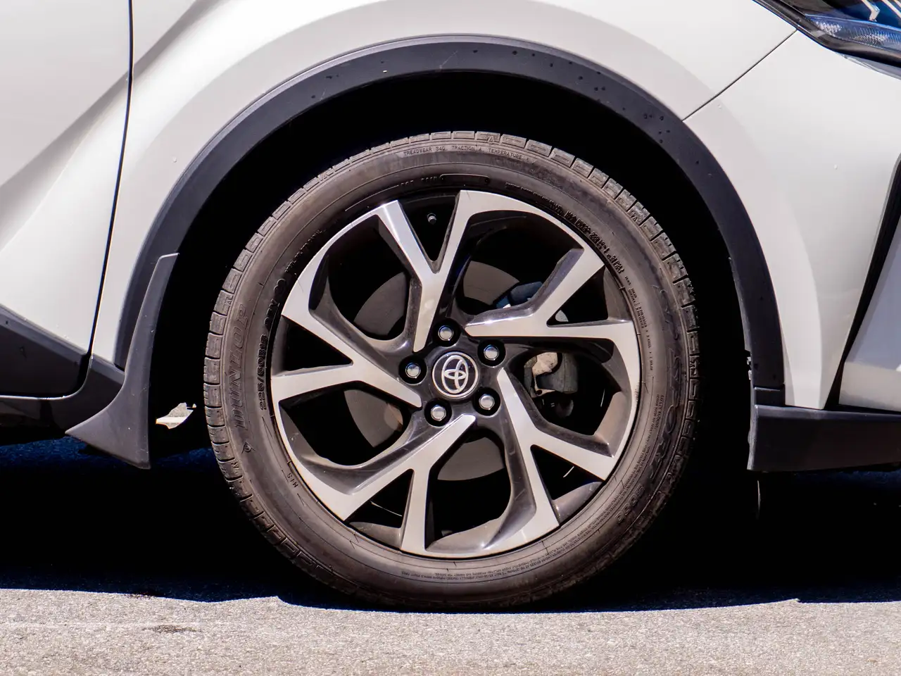 Toyota C-HR fotografie Toyota C-HR