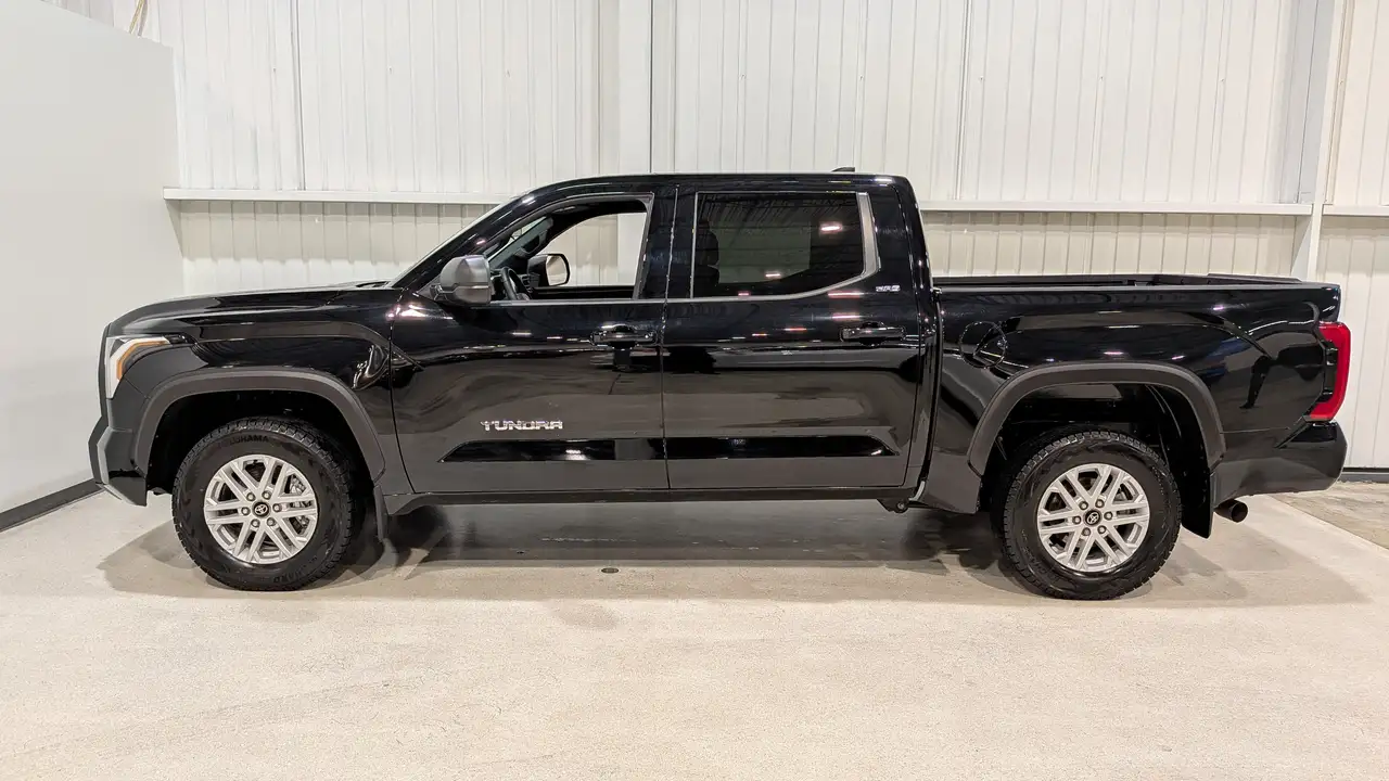 Toyota Tundra снимка Toyota Tundra