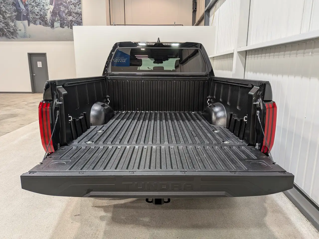 Toyota Tundra снимка Toyota Tundra