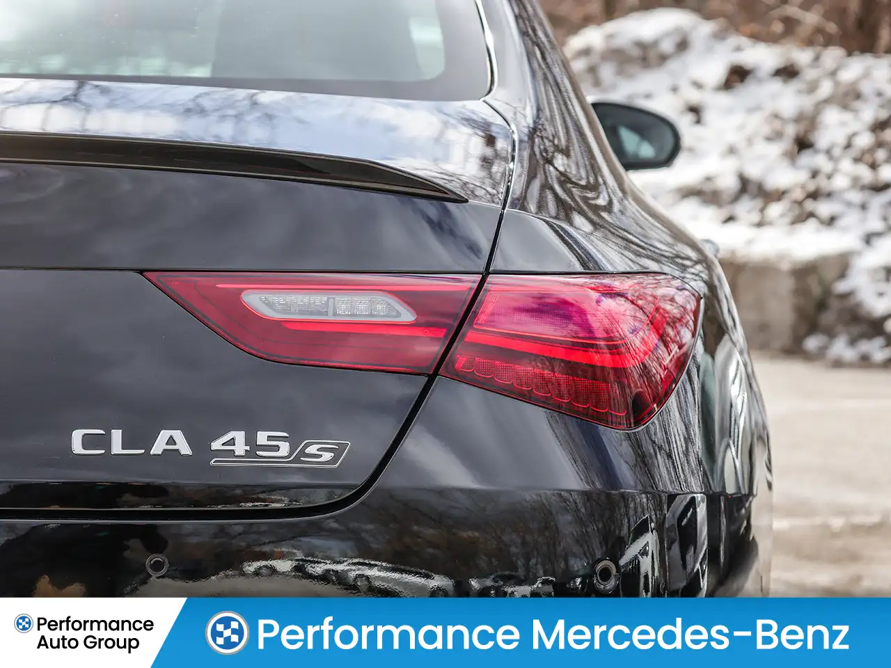 Mercedes-Benz CLA снимка Mercedes-Benz CLA