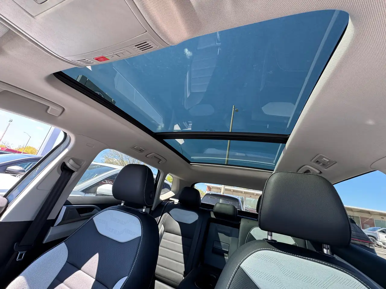 Volkswagen Taos снимка Volkswagen Taos