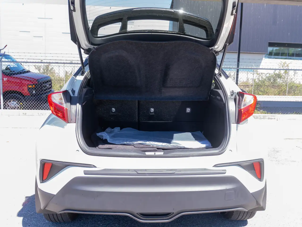 Toyota C-HR fotografie Toyota C-HR