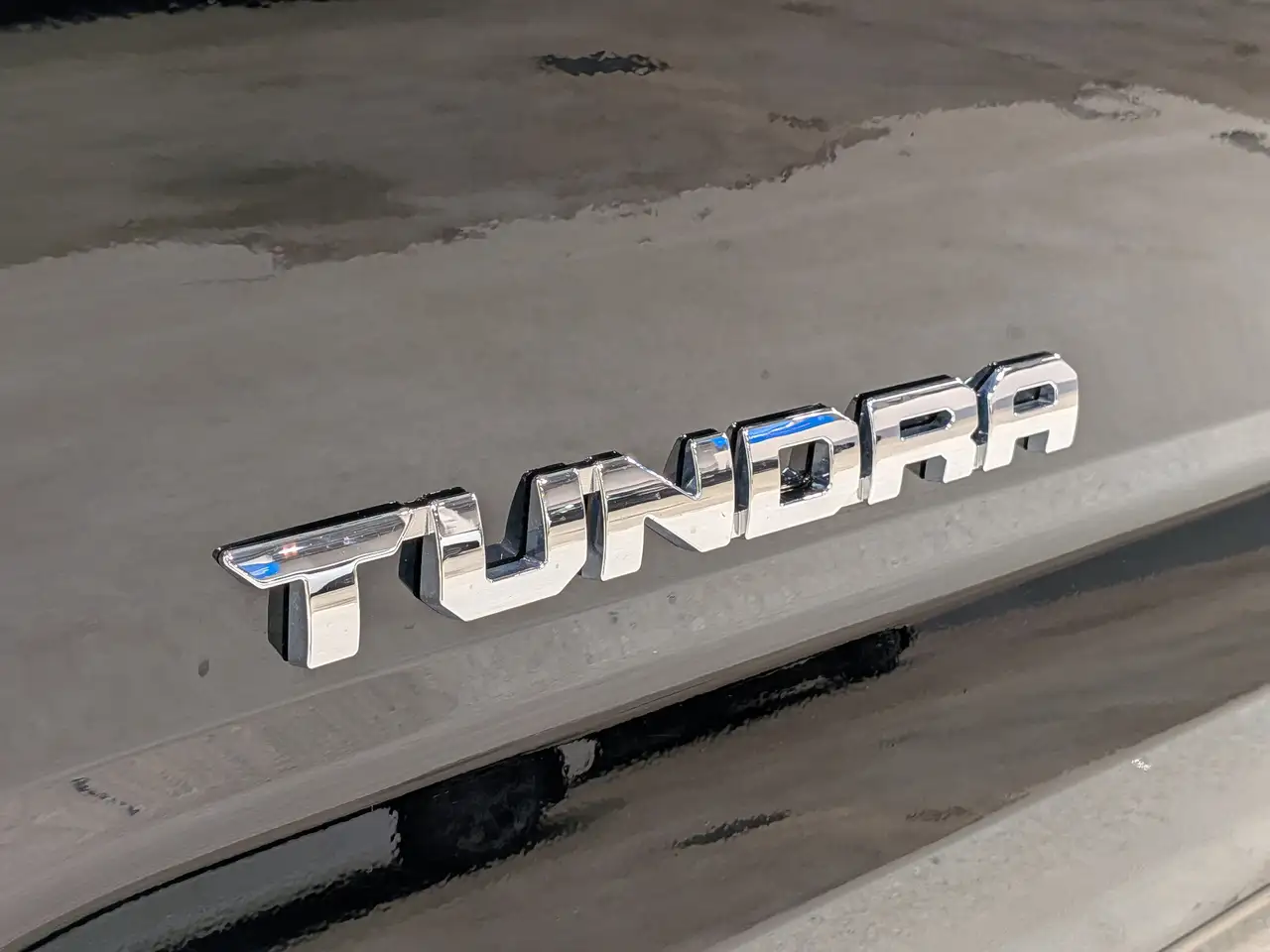 Toyota Tundra снимка Toyota Tundra