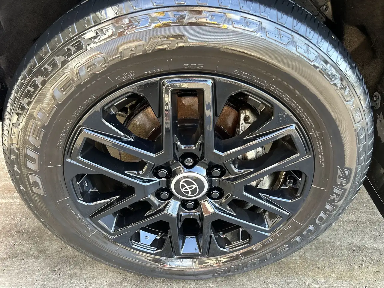 Toyota Tundra снимка Toyota Tundra