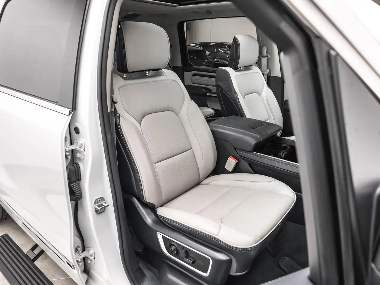 RAM 1500 fotografie RAM 1500