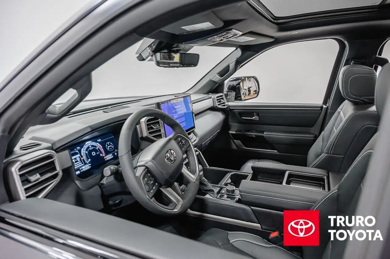 Toyota Tundra снимка Toyota Tundra