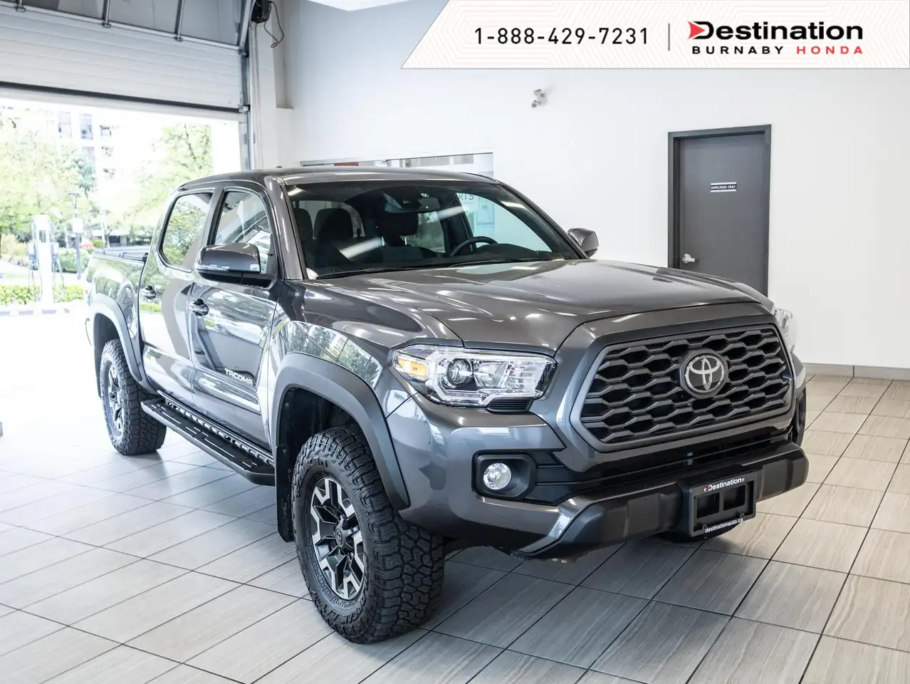 Toyota Tacoma снимка Toyota Tacoma