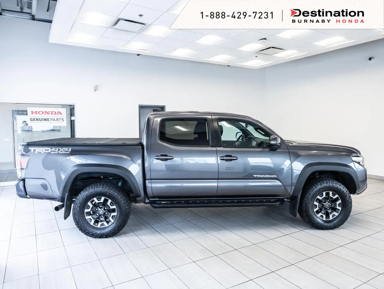 Toyota Tacoma снимка Toyota Tacoma