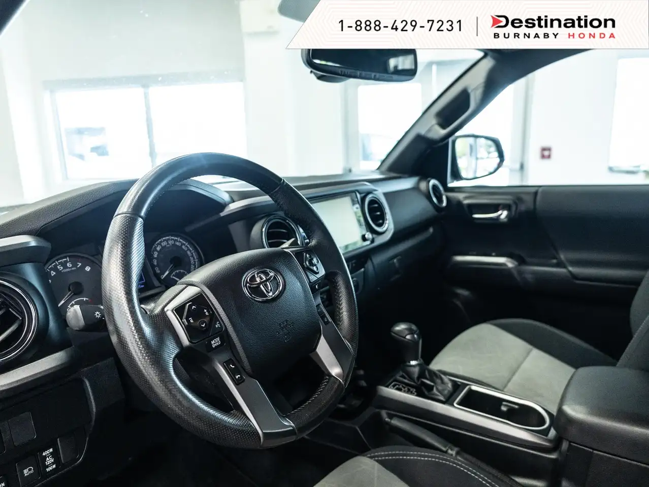 Toyota Tacoma снимка Toyota Tacoma