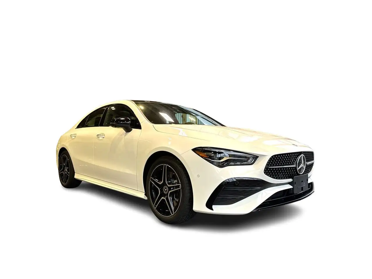 Mercedes-Benz CLA снимка Mercedes-Benz CLA