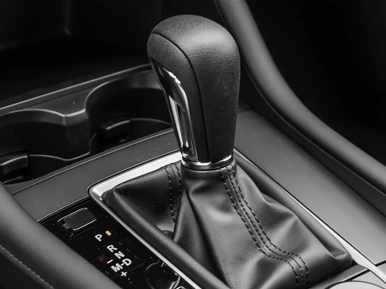 Mazda 3 снимка Mazda 3