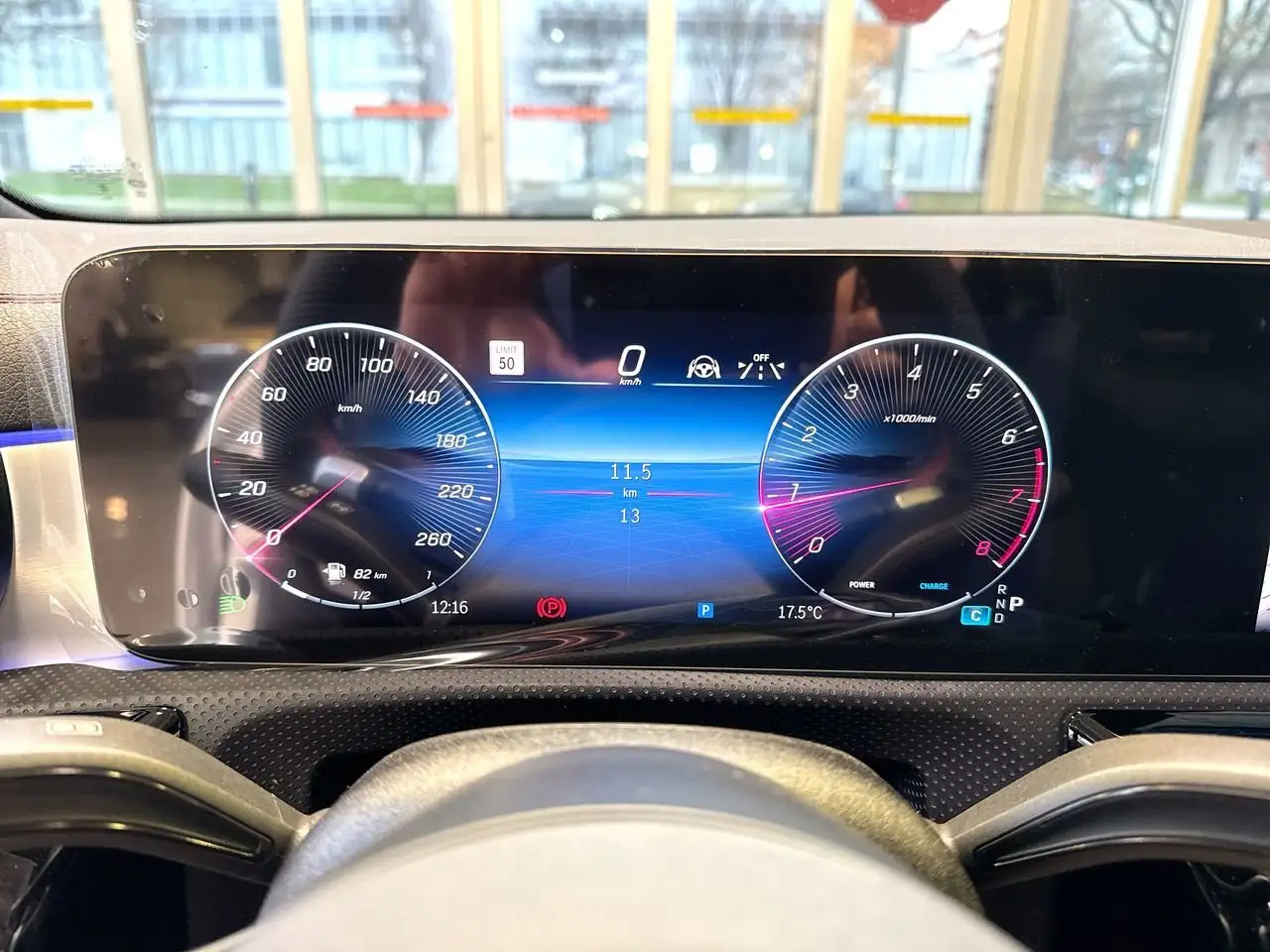 Mercedes-Benz CLA снимка Mercedes-Benz CLA